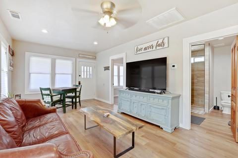 201 S D St, Exeter, CA 93221 photo 7