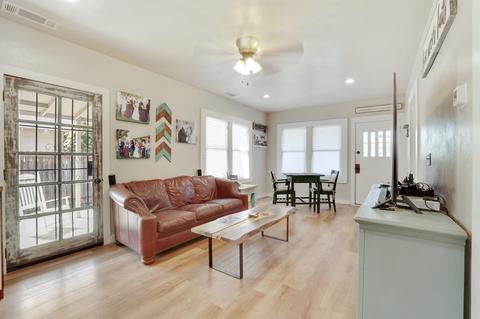 201 S D St, Exeter, CA 93221 photo 8