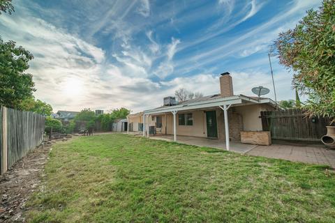 1315 E Carmelo Ave, Tulare, CA 93274 photo 14
