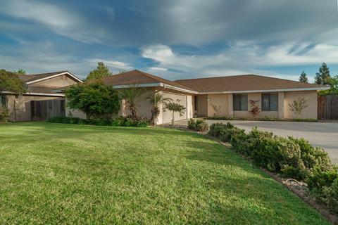 1315 E Carmelo Ave, Tulare, CA 93274 photo 1
