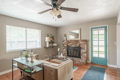 1315 E Carmelo Ave, Tulare, CA 93274 photo 8