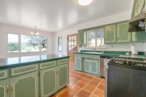 42504 Sierra Dr, Three Rivers, CA 93271 photo 8