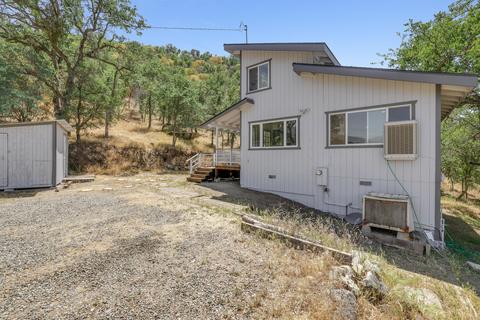 42504 Sierra Dr, Three Rivers, CA 93271 photo 2