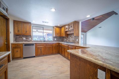 401 E Lois Ave, Tulare, CA 93274 photo 13