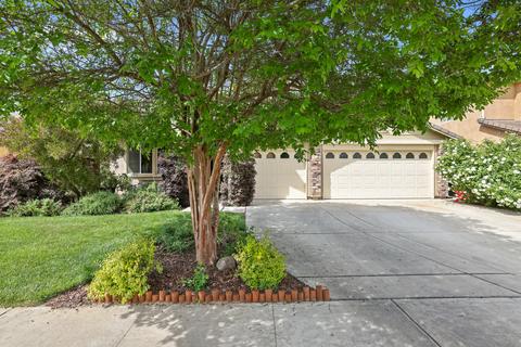 128 E Reese Ave, Visalia, CA 93277 photo 2