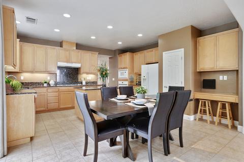 128 E Reese Ave, Visalia, CA 93277 photo 16