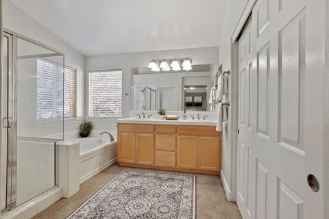 128 E Reese Ave, Visalia, CA 93277 photo 32