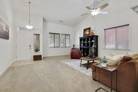128 E Reese Ave, Visalia, CA 93277 photo 8