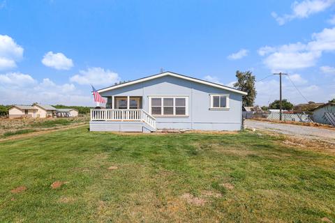 13531 17th Ave, Lemoore, CA 93245 photo 1