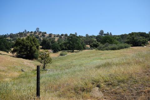 16010 Garlock Ln, Prather, CA 93651 photo 3