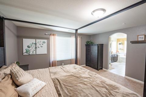 2041 Lombard Ln, Clovis, CA 93619 photo 29