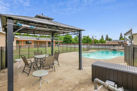 15875 Avenue 320, Ivanhoe, CA 93235 photo 5