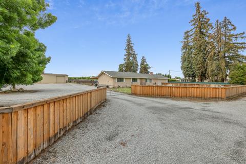 15875 Avenue 320, Ivanhoe, CA 93235 photo 9
