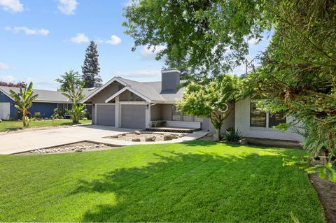 2111 E Iris Ave, Visalia, CA 93292 photo 3