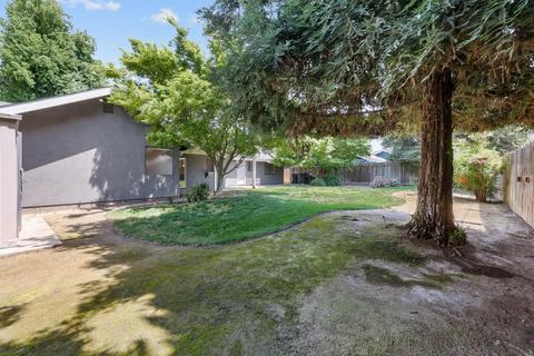2111 E Iris Ave, Visalia, CA 93292 photo 34
