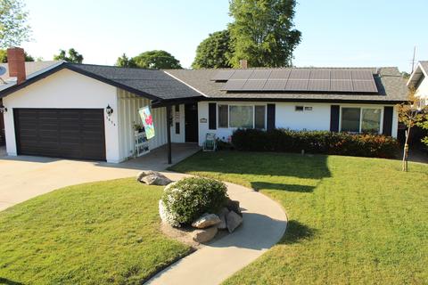 1034 E Howard Ct, Visalia, CA 93292 photo 1