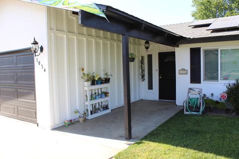 1034 E Howard Ct, Visalia, CA 93292 photo 6