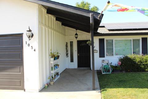 1034 E Howard Ct, Visalia, CA 93292 photo 5