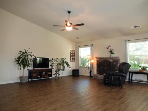 3926 E Auburn Dr, Visalia, CA 93292 photo 10