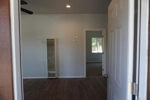 1107 Hall Ave, Corcoran, CA 93212 photo 4