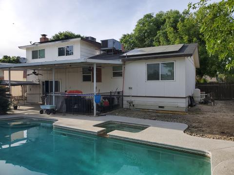 621 Tamarack Ln, Lemoore, CA 93245 photo 2