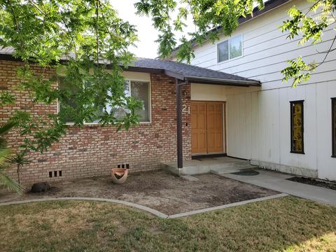 621 Tamarack Ln, Lemoore, CA 93245 photo 40