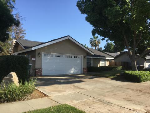1929 E Valley Forge Ave, Tulare, CA 93274 photo 2