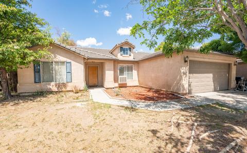1480 Chimney Way, Lemoore, CA 93245 photo 2