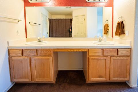 1480 Chimney Way, Lemoore, CA 93245 photo 9