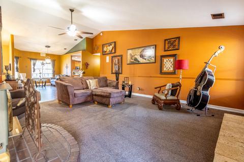 640 E Babcock Ave, Visalia, CA 93292 photo 14