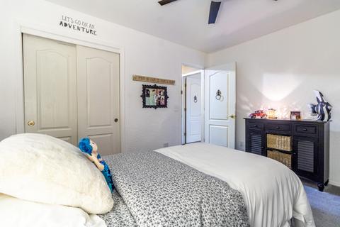 640 E Babcock Ave, Visalia, CA 93292 photo 28