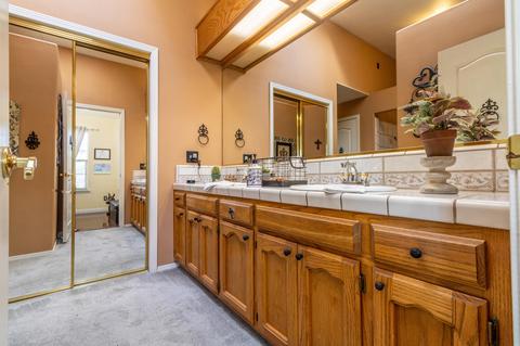 640 E Babcock Ave, Visalia, CA 93292 photo 23