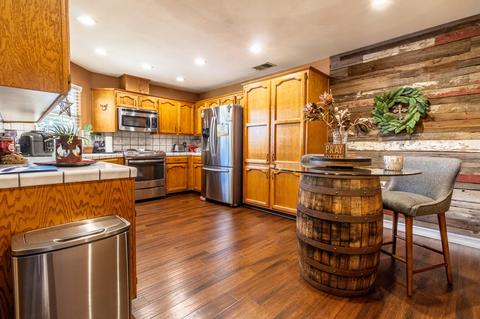 640 E Babcock Ave, Visalia, CA 93292 photo 16