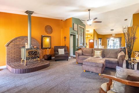 640 E Babcock Ave, Visalia, CA 93292 photo 15