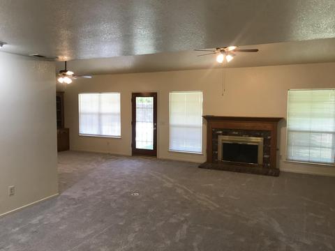 3130 E Grove Ave, Visalia, CA 93292 photo 8