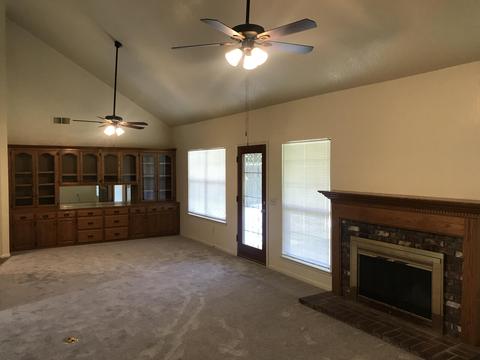 3130 E Grove Ave, Visalia, CA 93292 photo 11
