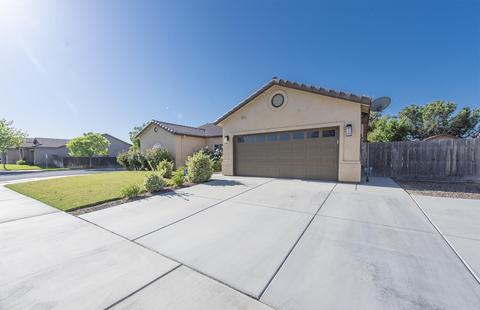 1601 Big Sur Dr, Lemoore, CA 93245 photo 3