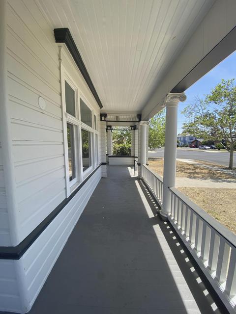 130 E 11th St, Hanford, CA 93230 photo 5
