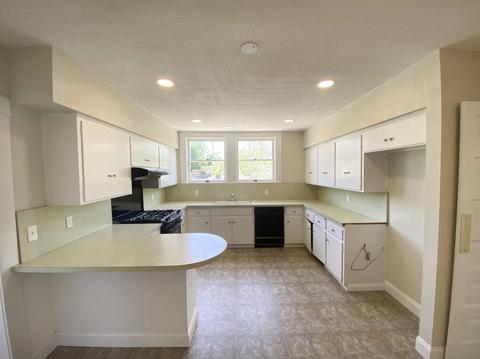 130 E 11th St, Hanford, CA 93230 photo 16