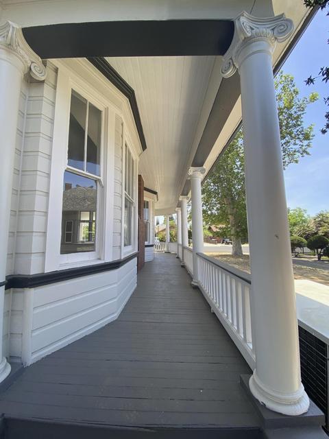 130 E 11th St, Hanford, CA 93230 photo 3