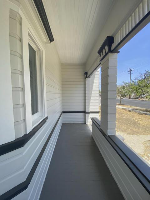 130 E 11th St, Hanford, CA 93230 photo 7