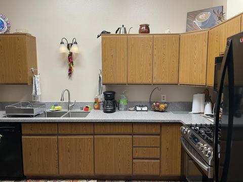 6020 W Iris Ct, Visalia, CA 93277 photo 11