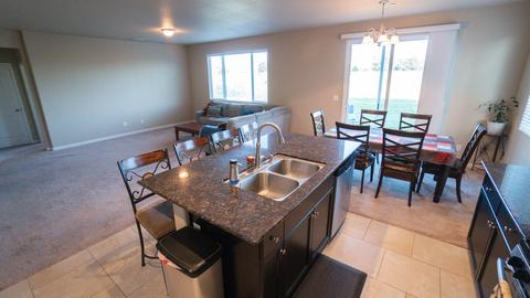1158 Par Ave, Lemoore, CA 93245 photo 9