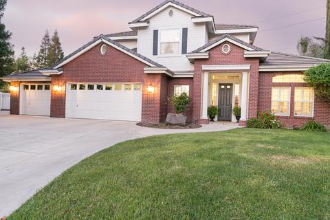 2834 E Laura Ct, Visalia, CA 93292 photo 2