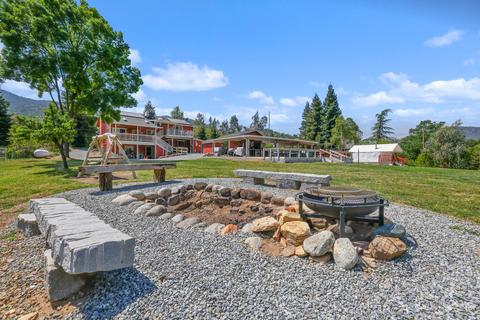 43429 Sierra Dr #B, Three Rivers, CA 93271 photo 4