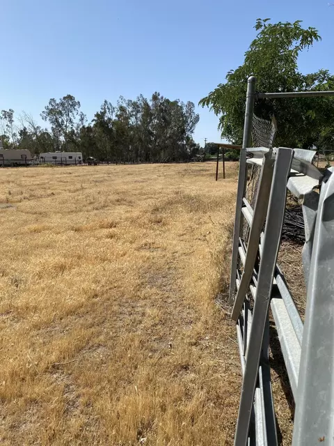602 S Spruce Rd, Exeter, CA 93221 photo 9