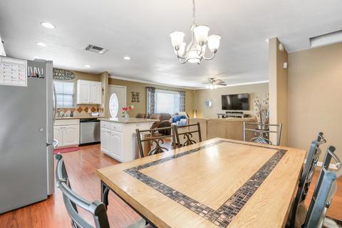 2060 E Bardsley Ave, Tulare, CA 93274 photo 13