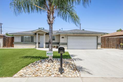 2060 E Bardsley Ave, Tulare, CA 93274 photo 1