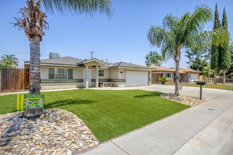 2060 E Bardsley Ave, Tulare, CA 93274 photo 3