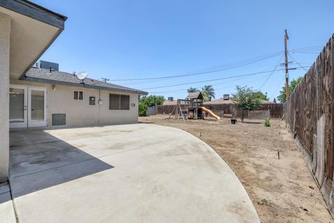 2060 E Bardsley Ave, Tulare, CA 93274 photo 24